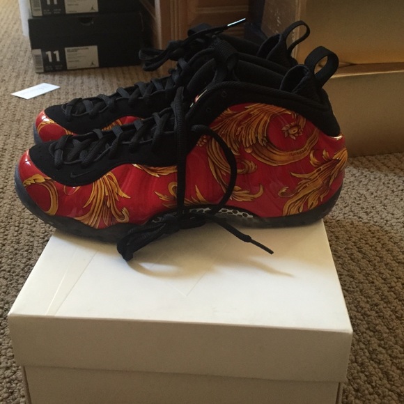 Nike Shoes - Nike supreme foamposite