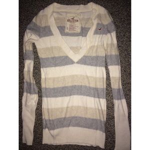 Hollister sweater
