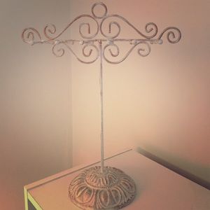 classy jewelry stand