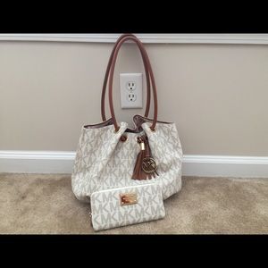 Michael Kors purse and wallet.