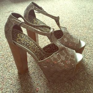 Jessica Simpson platform heels