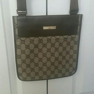 Gucci crossover bag