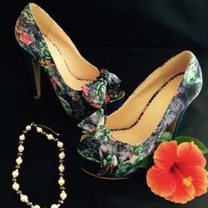 Floral blue shoes