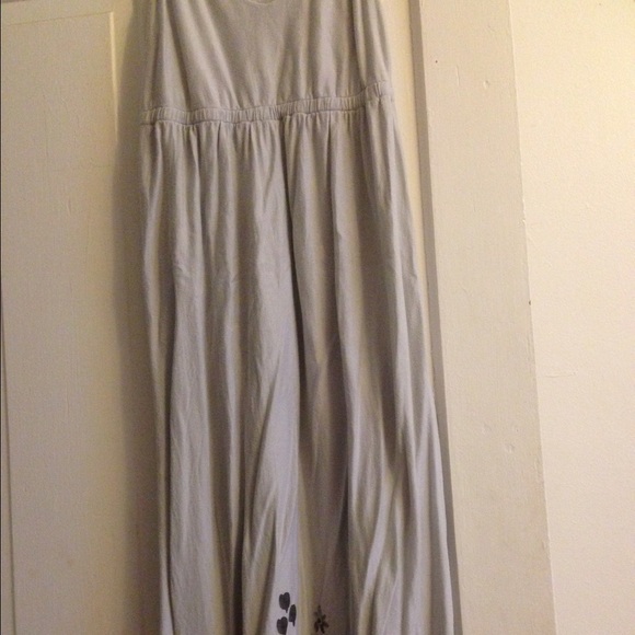 Maxi dress. Grayish purple with floral details