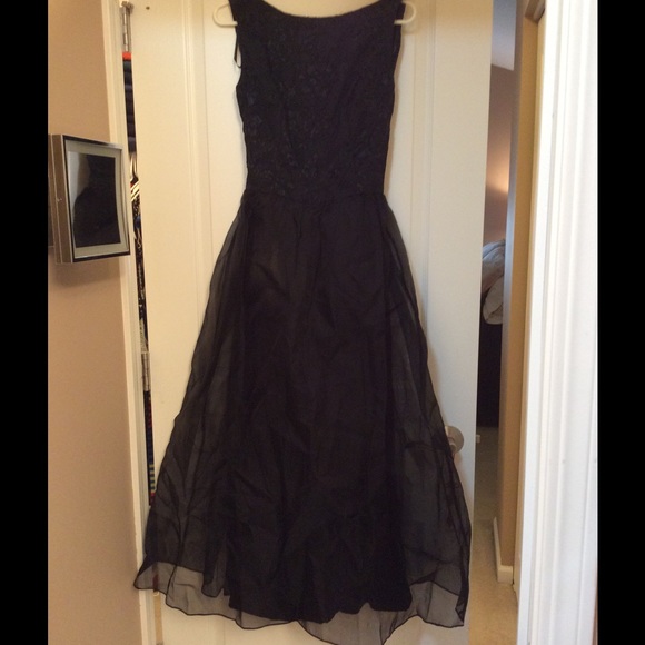 Georgeous  long party dress - Picture 3 of 4