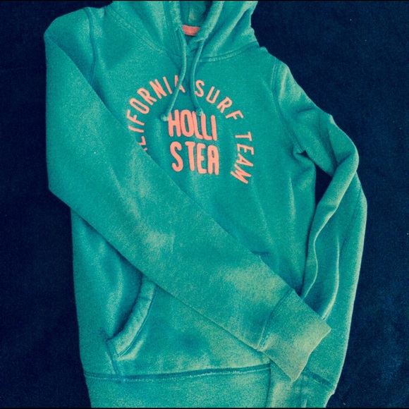 Hollister sweater - Picture 1 of 1