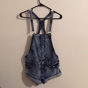 Overall shorts