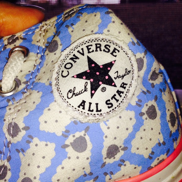 ‼️SIZE: US-3 UK-2.5‼️ Converse (Limited edition)