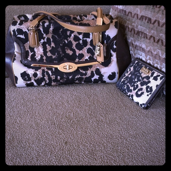 Coach purse and matching wallet