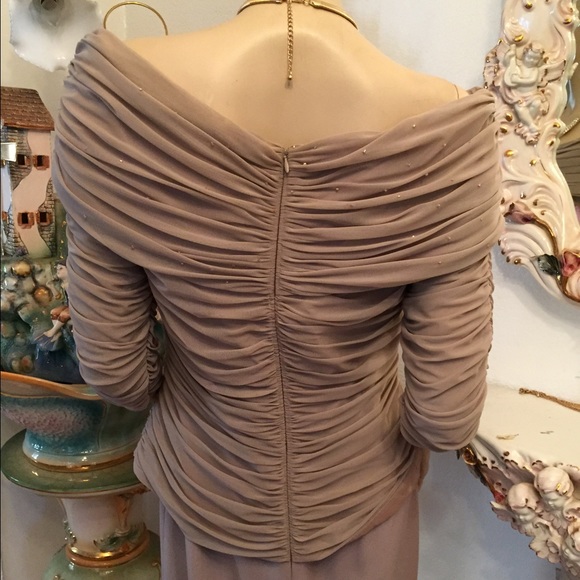 Daymor Couture Gown - Picture 2 of 4