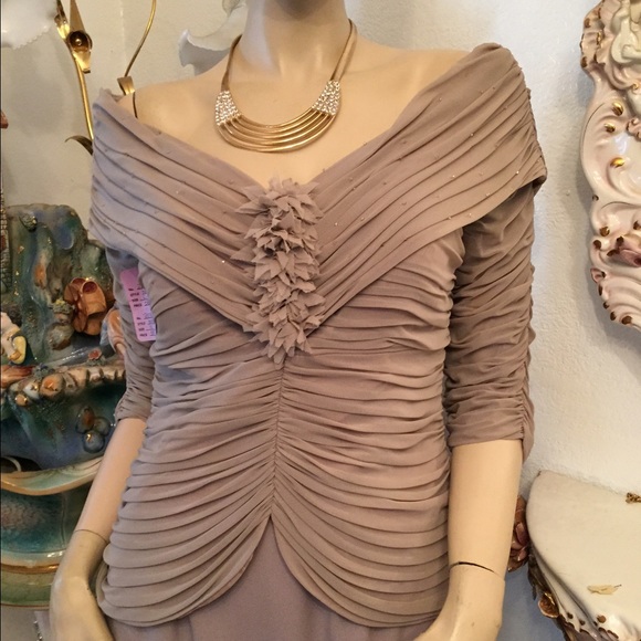 Daymor Couture Gown - Picture 4 of 4