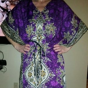 *PRICE REDUCED*Beautiful color print Kaftan