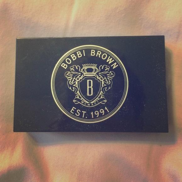 Bobbi Brown Caviar and Oyster eye pallet
