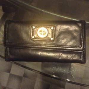 Marc Jacobs wallet turnlock