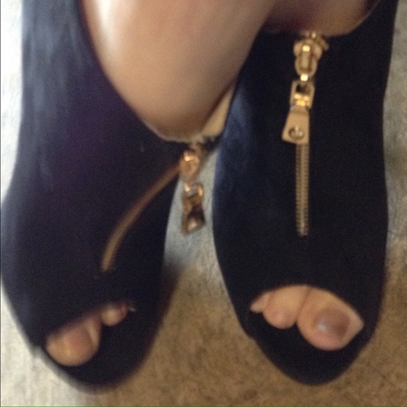 Bootie - Picture 4 of 4