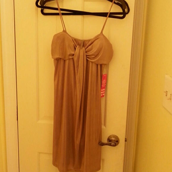 Gold drees