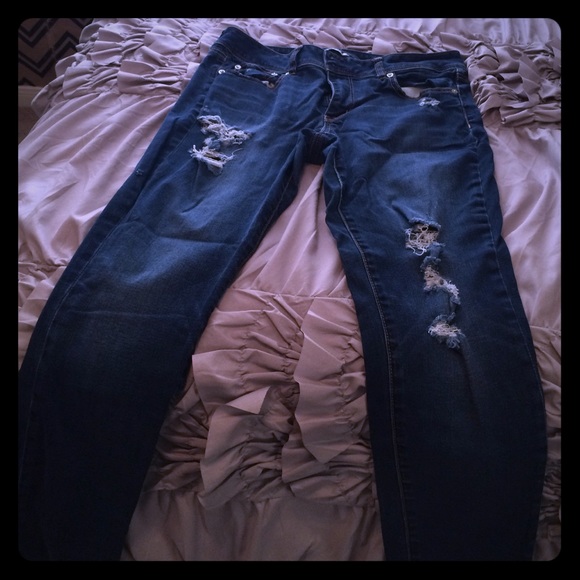 Dark-wash skinny jeans
