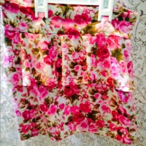 Pink victorian flower pencil skirt