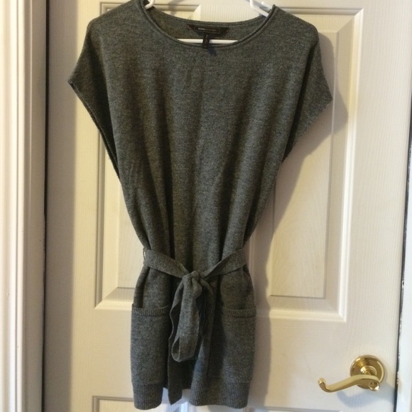 BCBGMaxAzria gray short sleeve tunic sweater, XS
