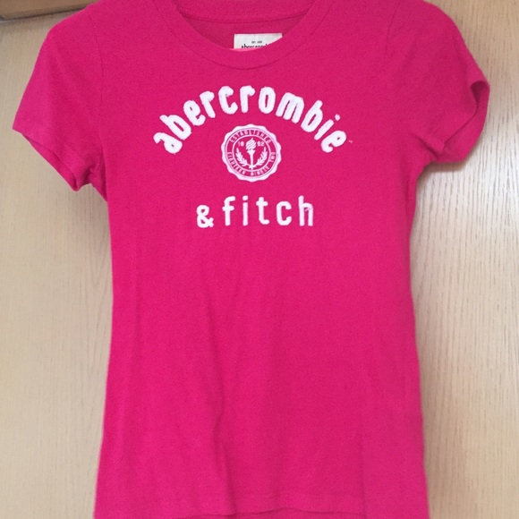 Pink Kids Abercrombie t-shirt