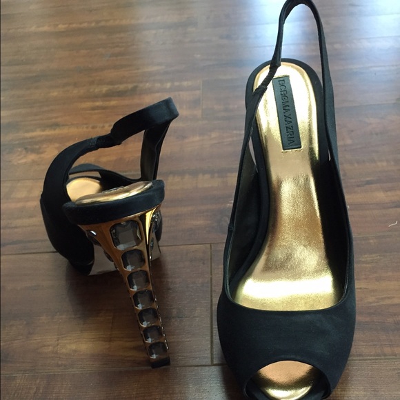 BCBG satin heel size 8.5