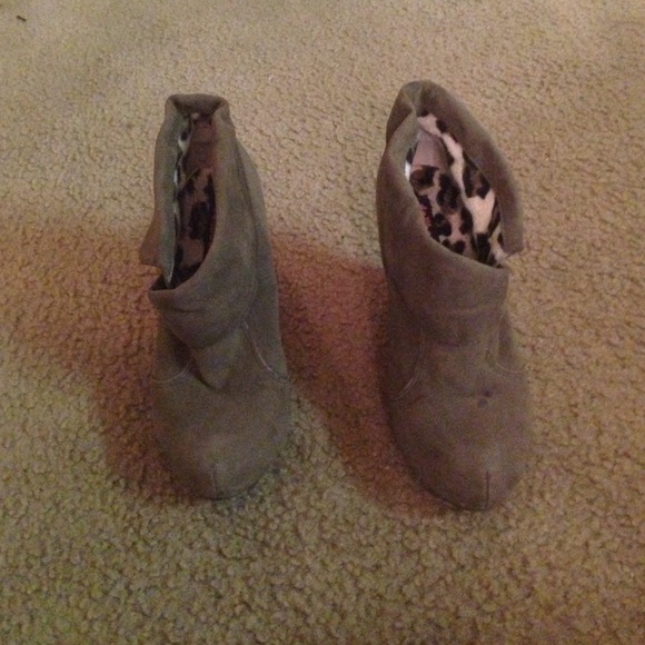 Gray wedge boot heels