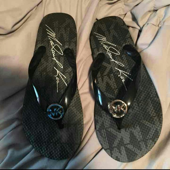 Michael kors flip flops