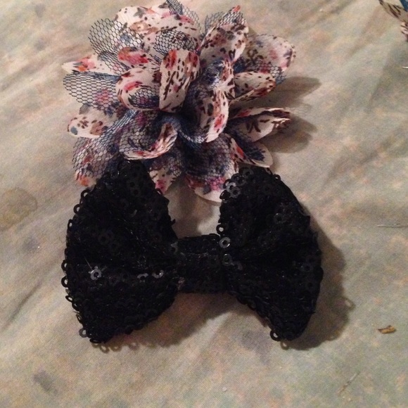 Hair Clips ✨ - Picture 3 of 3