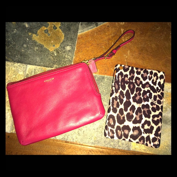 Coach mini ipad sleeve + snap on  case