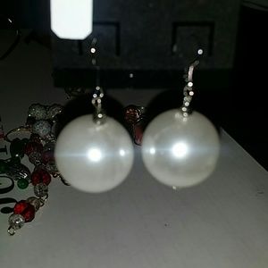 Giant pearl earrings and necklace set