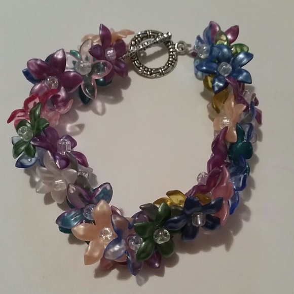 Welcome Spring! Beautiful Spring Flowers Bracelet