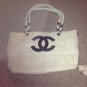 Chanel purse