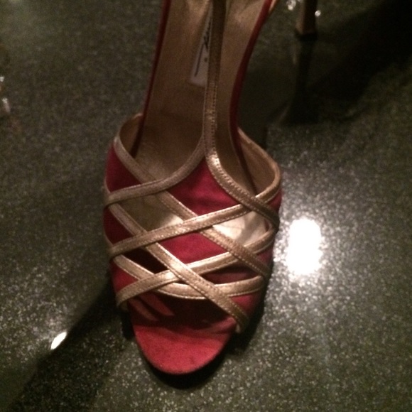 Brian Atwood heels πππ - Picture 2 of 4