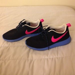 Nike Roshe Runs