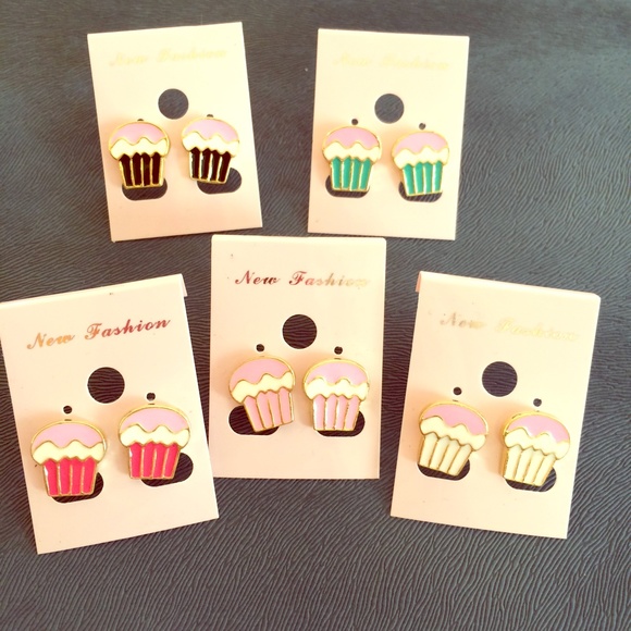 Cupcake Earring Studs! 💗🎂 ❗️Any Two for $5 ❗️