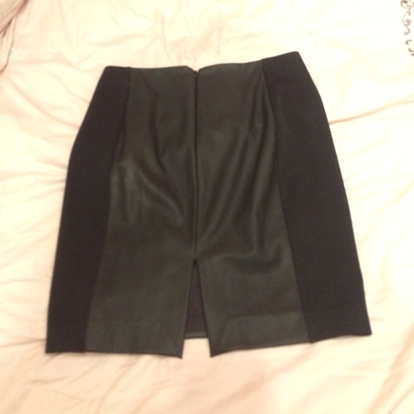 Express black skirt with faux leather stripe - Picture 2 of 3