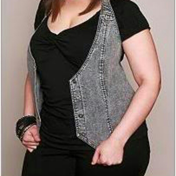 NWOT Torrid Denim Halter Vest
