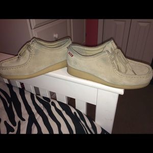 Have been worn a few times looking to sell these!!