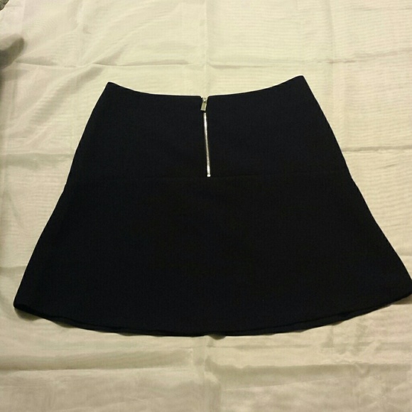 Vince Camuto skirt - Picture 2 of 2