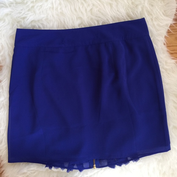 🔱SOLD🔱Ted Baker Ruffle Front Skirt - Picture 3 of 4