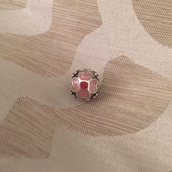 Pandora flower charm