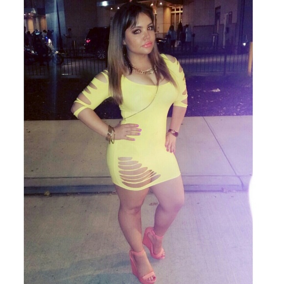 Yellow dress - Picture 1 of 2