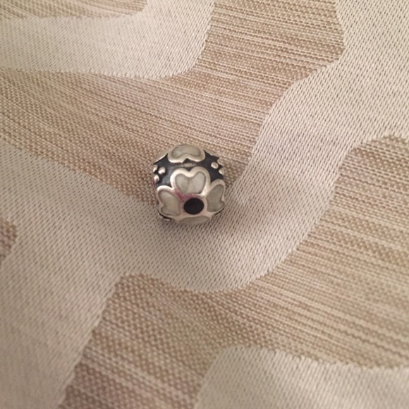 Pandora flower charm