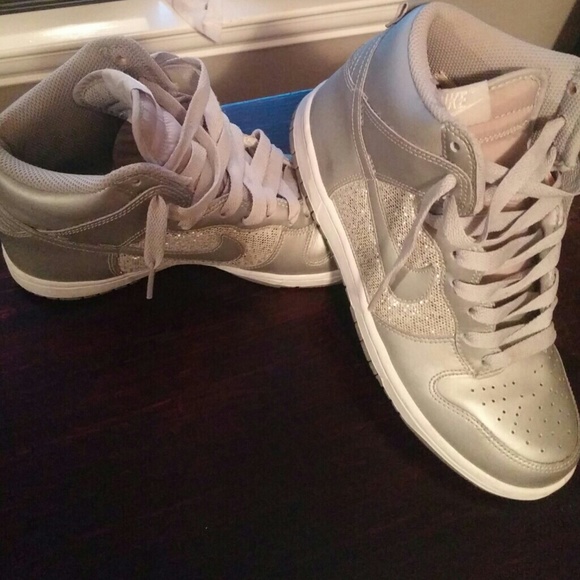 NEW NIKE high tops ❗SOLD❗