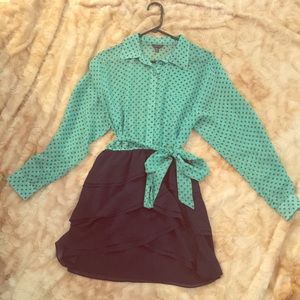 Beautiful polka dot dress 💙💙💚👏👏