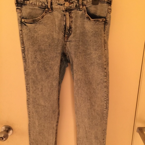 Acid washed high waisted jeans 👖