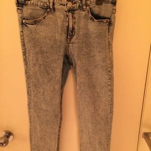 Acid washed high waisted jeans 👖