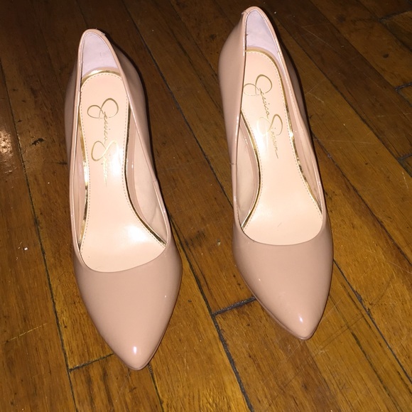Jessica simpson nude pump