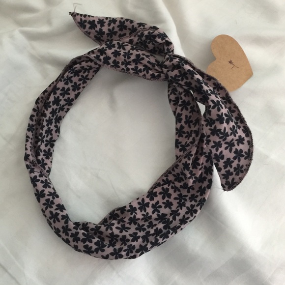 Brand new with tags brandy melville headband