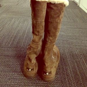 Bearpaw Shearling Boots